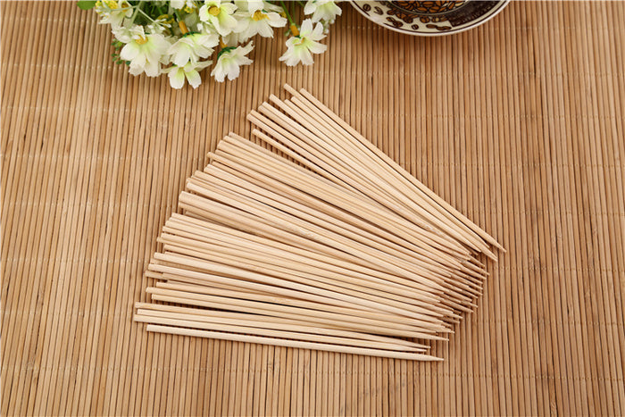 Natural Bamboo Wooden Skewers / BBQ Sticks for Barbeque and Grilling Natural Bamboo Wooden Skewers / BBQ Sticks for Barbeque and Grilling